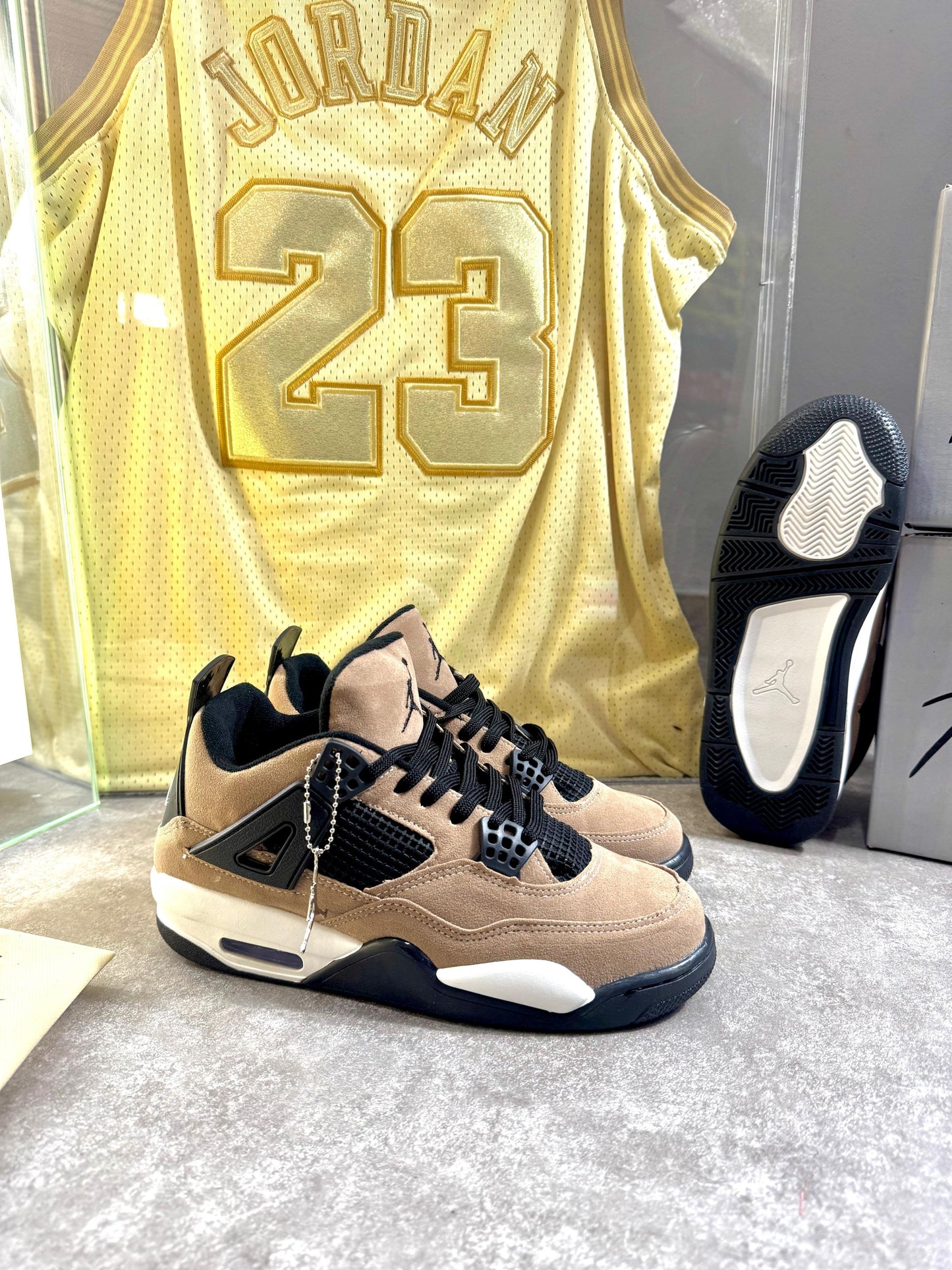 NIKE JORDAN MARS 4