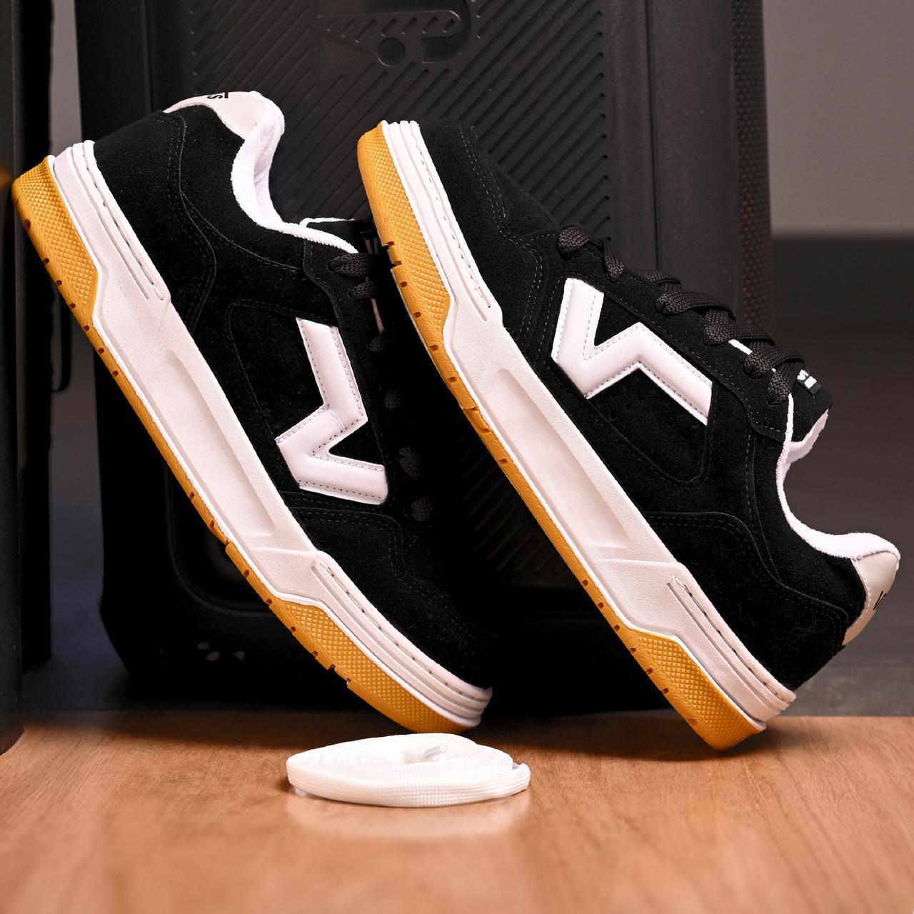 VANS UPLAND