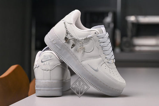 NIKE AIRFORCE AF1