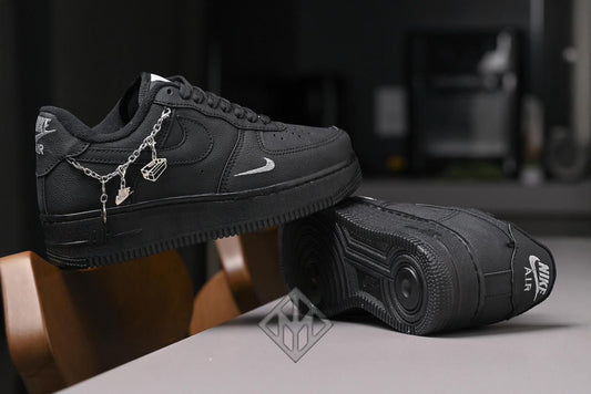 NIKE AIRFORCE AF1