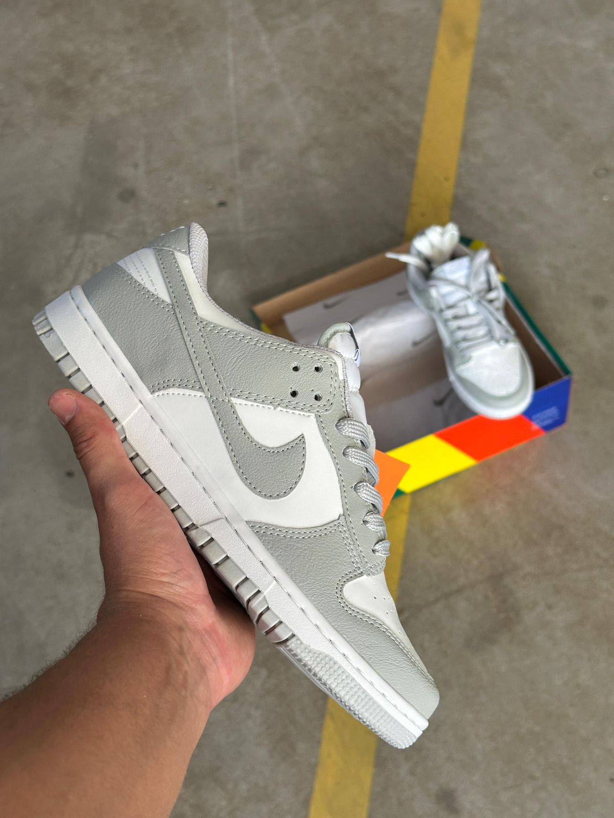 NIKE DUNK LOW