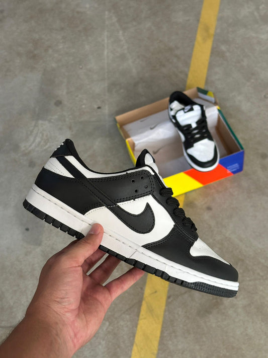 NIKE DUNK LOW