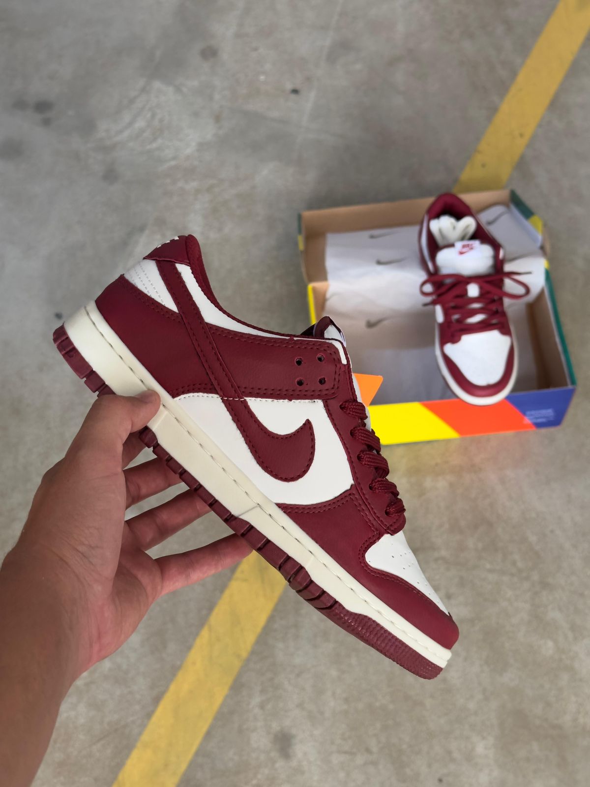 NIKE DUNK LOW
