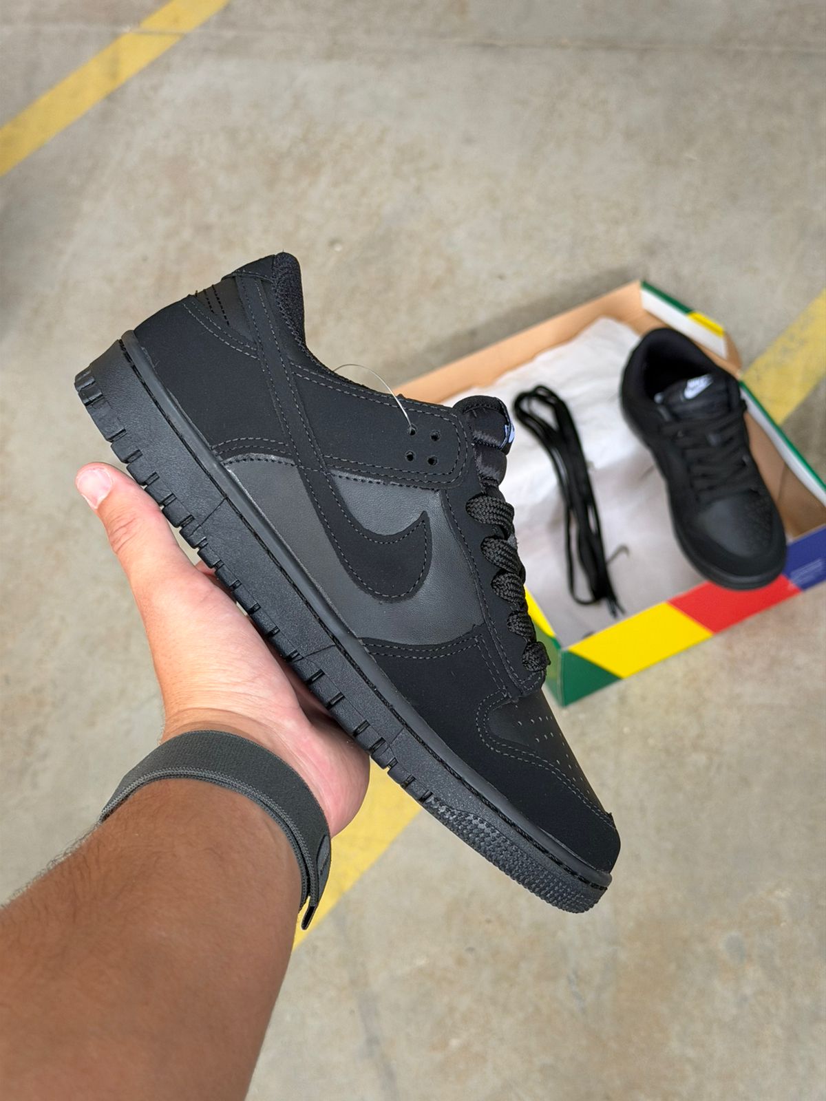 NIKE DUNK LOW