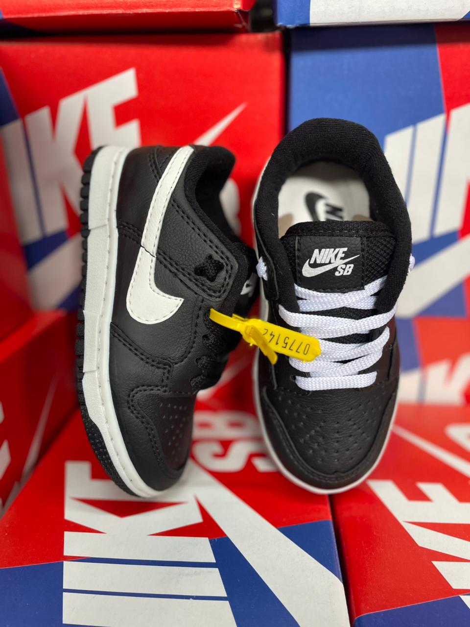 NIKE SB DUNK LOW INFANTIL