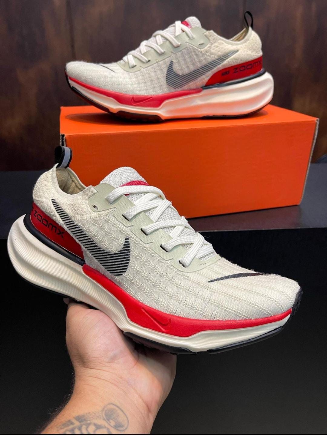 NIKE ZOOM X INVINCIBLE RUN3