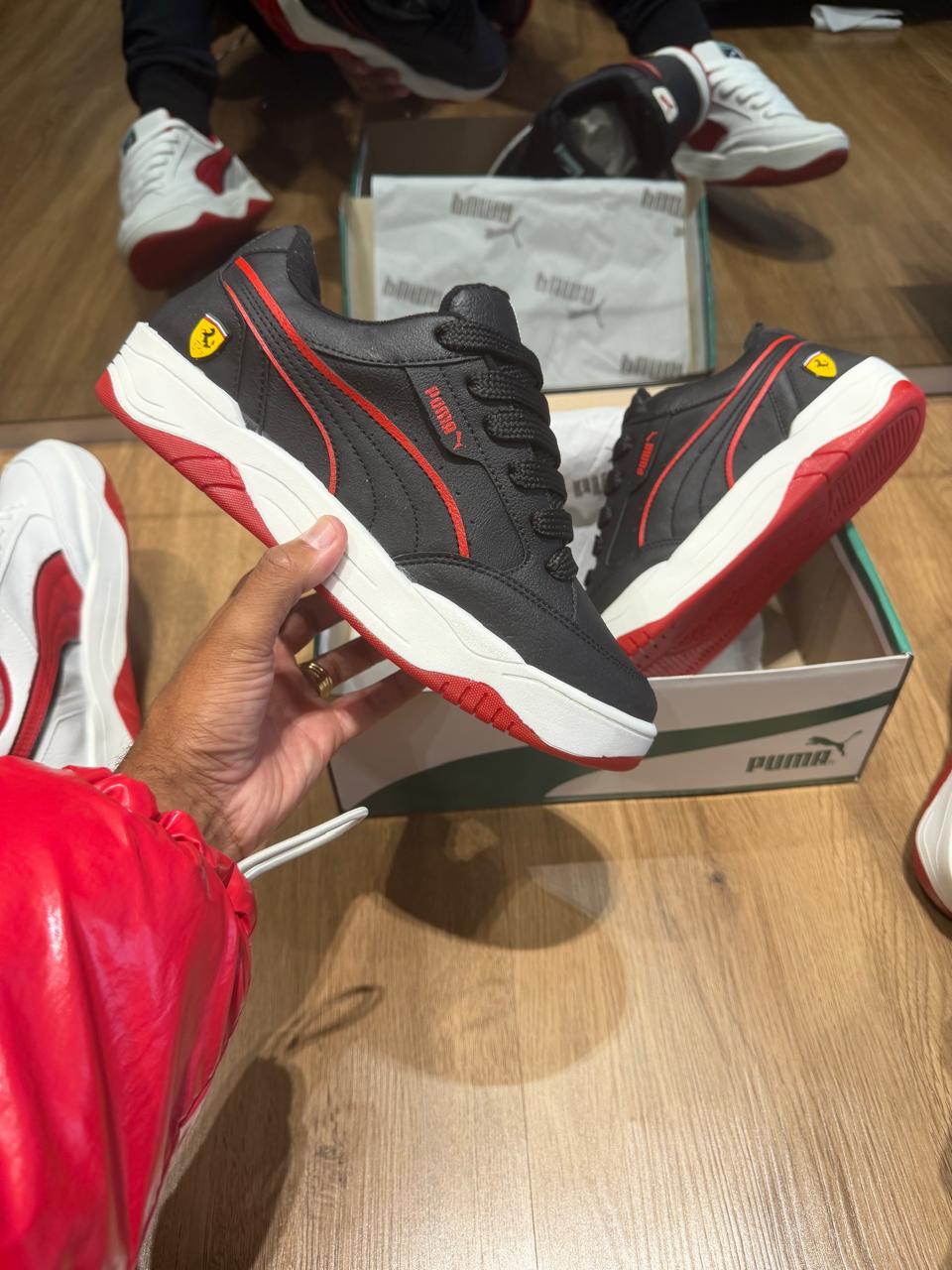 PUMA 180 FERRARI
