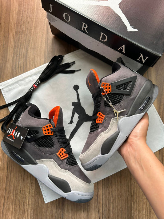 NIKE JORDAN RETRO 4