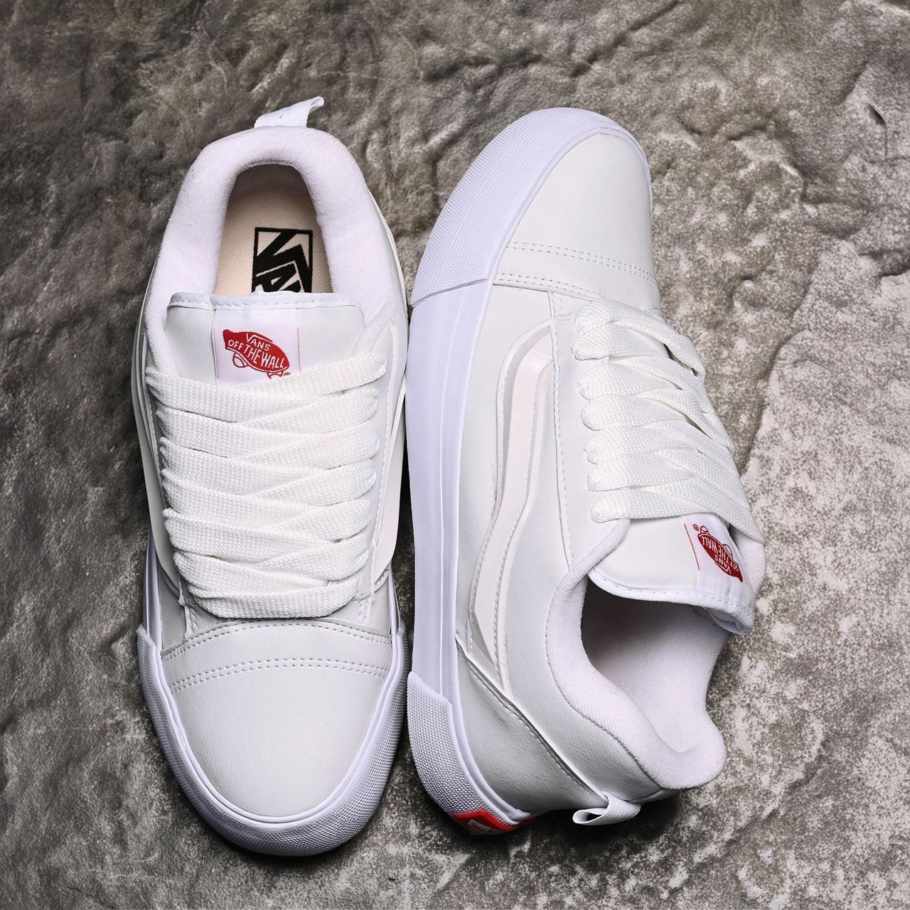 VANS KNU SKOOL